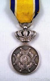 In de staatscourant Het Vaderland van 31 December 1934 wordt aangekondigd dat op het Departement van Financin is onderscheiden met de Orde van Oranje Nassau in Zilver; G(eert)Westinga, hoofdkommies de dir. bel. enz. te Coevorden